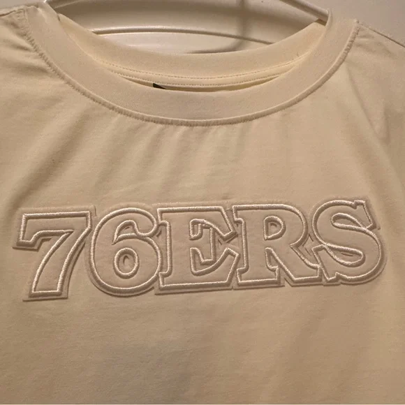 Philadelphia 76ers Pro Standard Luxe Cream Boxy Crop Top NWT - Picture 3 of 10
